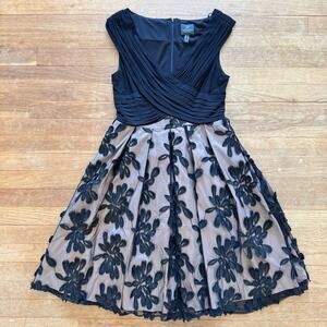 Adrianna Papell black mauve formal sleeveless a-line midi dress size 6
 b26